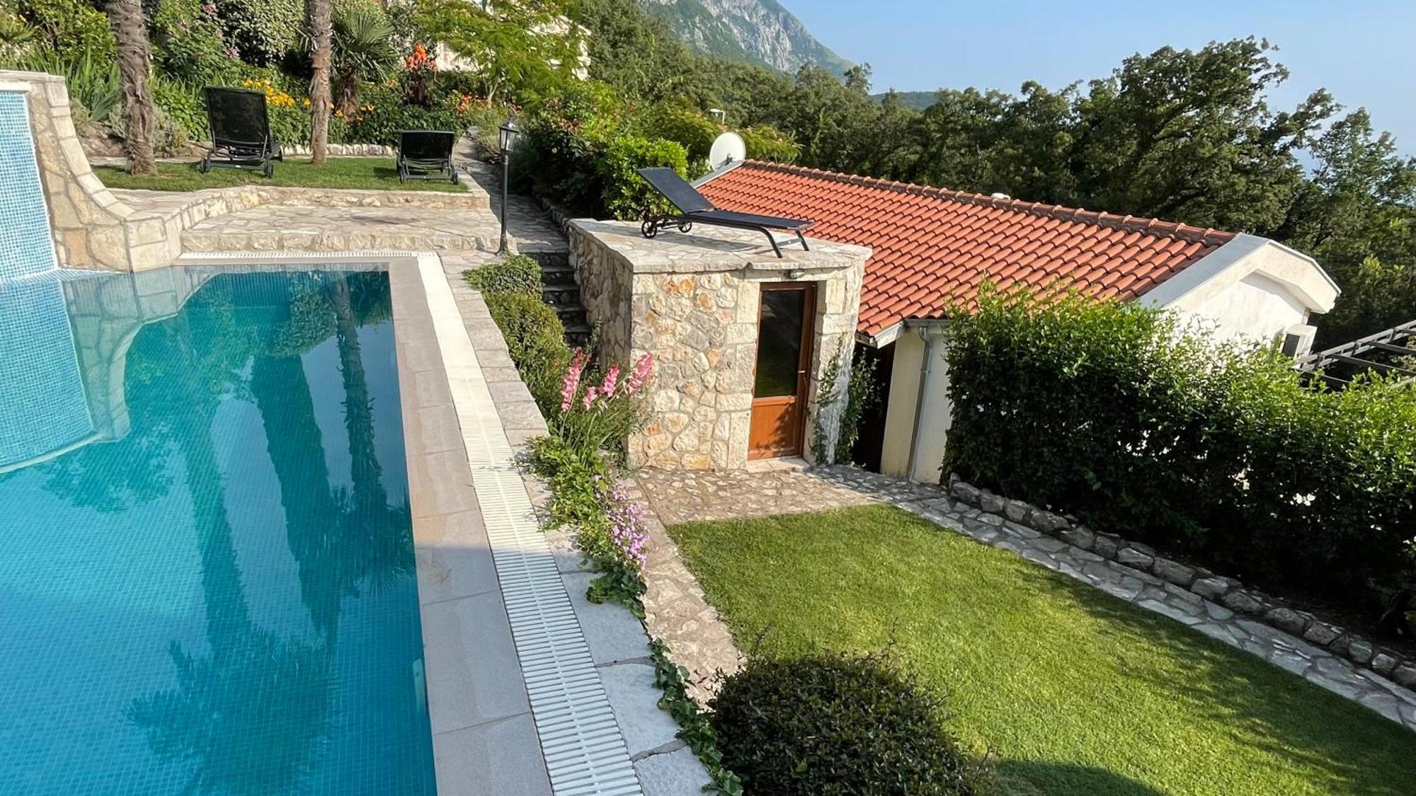 House In The Mountains Near Tatil Evi